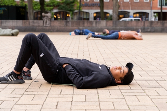 MENNESKER PÅ JORDEN_performance_Molly_Haslund_Fotograf_Rine_Rodin_131.jpg